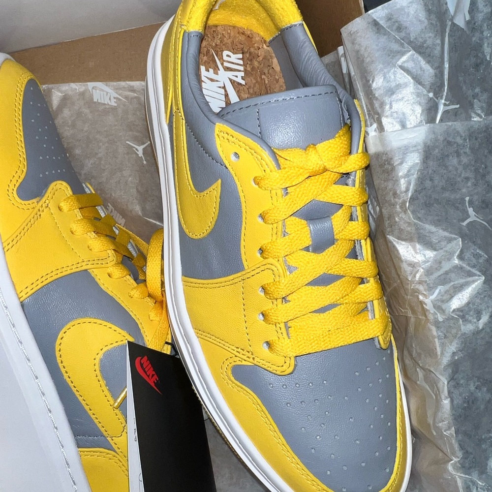 Nike Women’s Yellow and Gray Sneakers